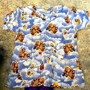 Women’s 4-pocket scrub shirt